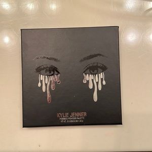 Kylie Jenner eyeshadow